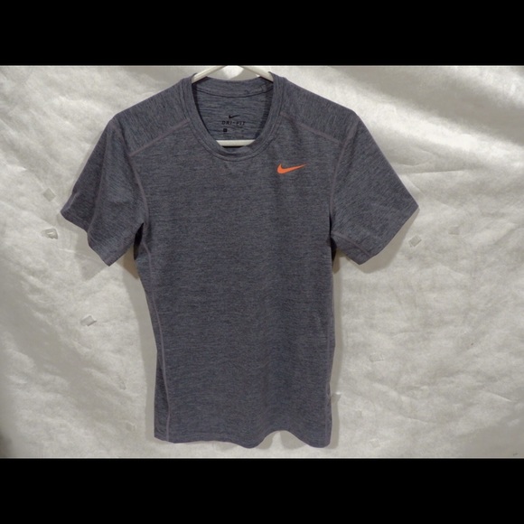 Nike Orange Logo Gray T-shirt Size: Small - Picture 1 of 4